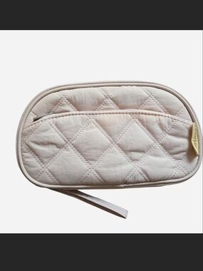 Bagsmart Quilted Pouch